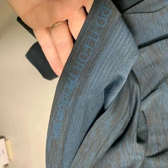 Lululemon Metal Vent Tech 1/2 Zip Pullover Mens Large Blue Long Sleeve - Picture 7 of 11